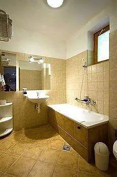 Gold * Budapest