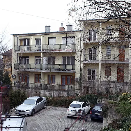 Gold * بودابست