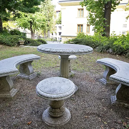 Gold * بودابست