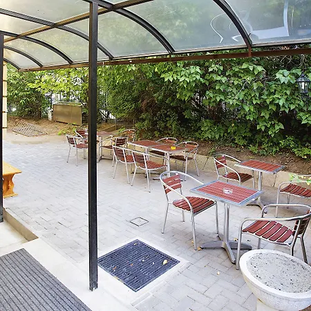 Gold * بودابست